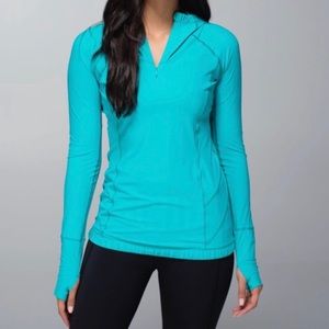 Lululemon teal water resistant pullover